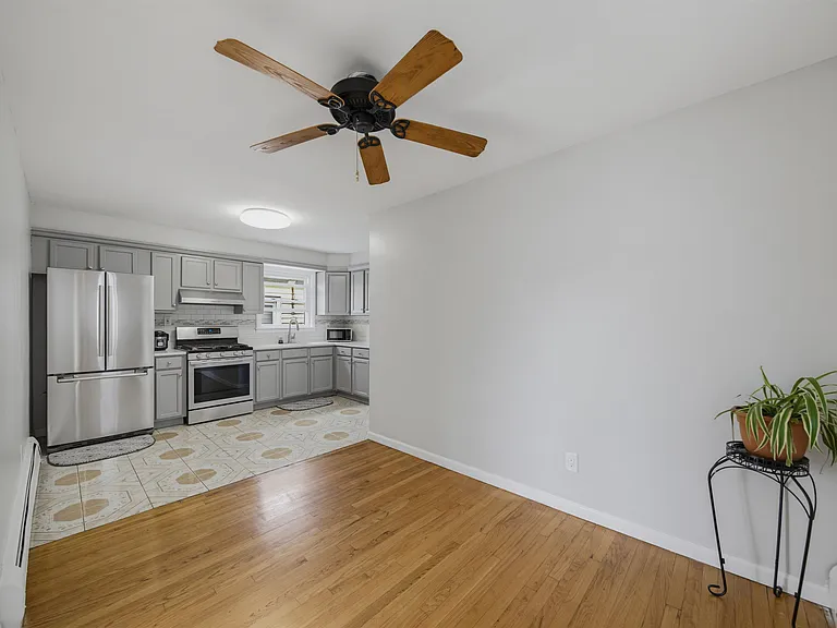 194 Congress St #3 — Photo 6