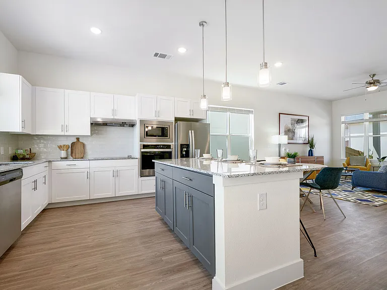 Vue at Sonoma Verde — Photo 25