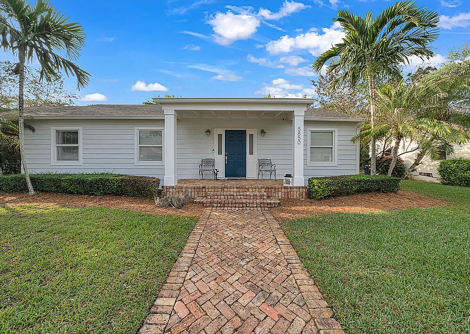 Brick Entryway & Porch
