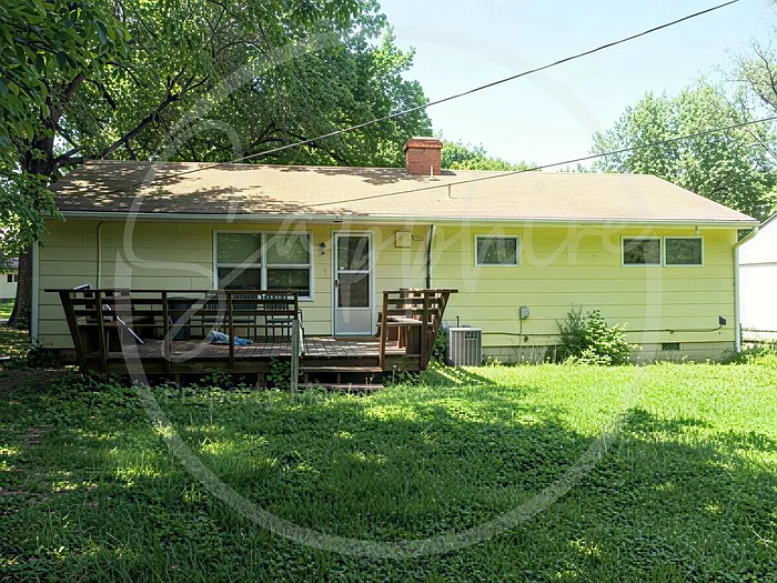11403 Richmond Ave — Photo 2
