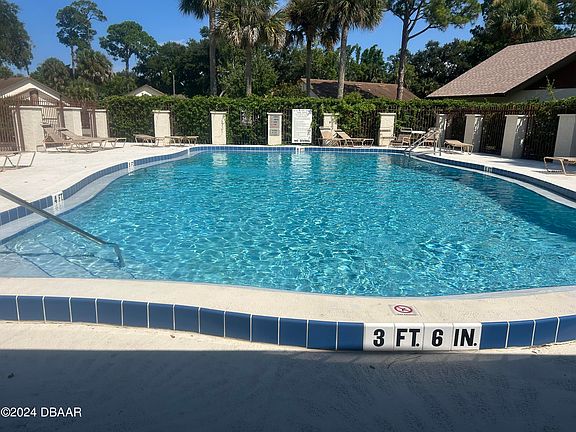 3rd image of 4538 Rockledge Ln