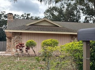 15901 Dover Cliffe Dr, Lutz, FL 33548