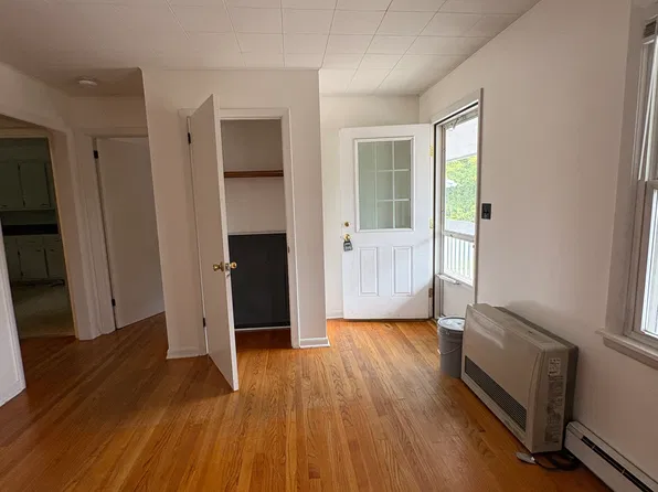 1641 Essex Rd #105, Williston, VT 05495