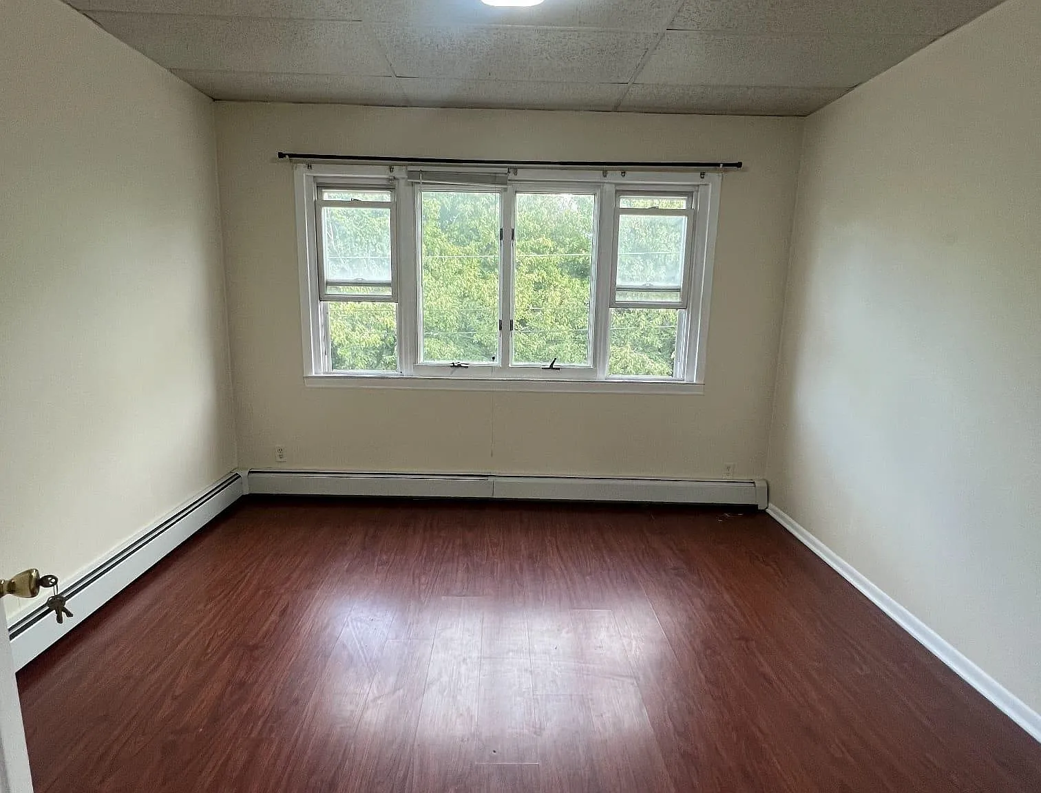3 bed, 1.0 bath, $2,600 — Photo 3