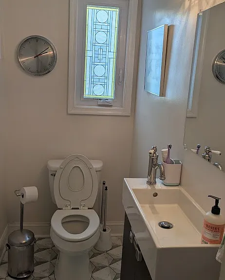 806 Hamilton St NE — Photo 3
