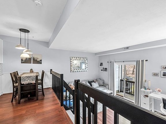 5th image of 204 Tall Oaks Dr Unit C
