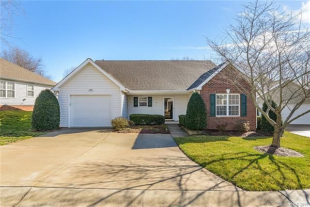 1st image of 135 Ashwood Ln
