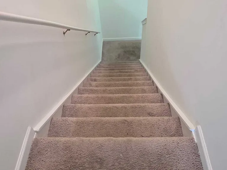 2048 Boxwood Cir — Photo 10