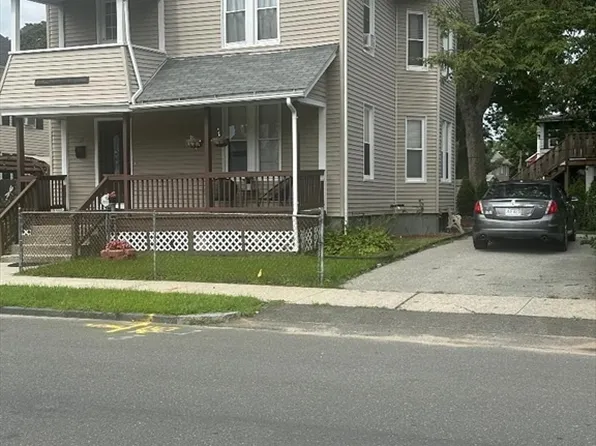 11 Florida St, Springfield, MA 01109