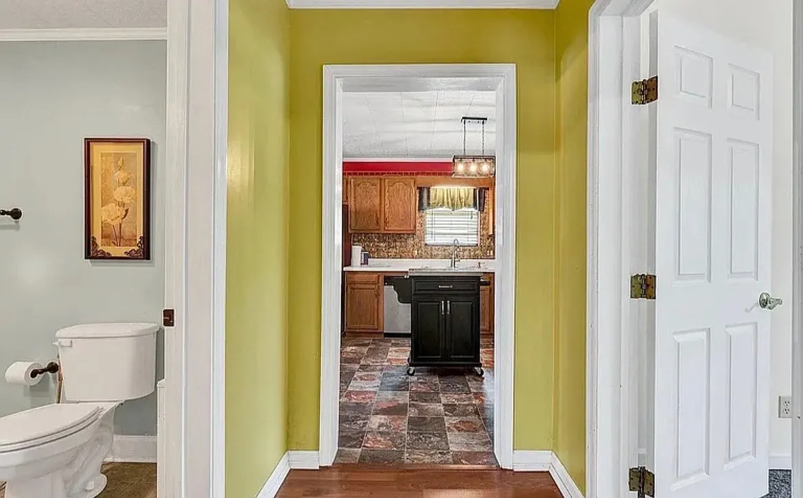 2 bed, 950 sqft, $800 — Photo 1