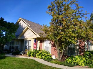 36116 N Springbrook Ln, Gurnee, IL 60031