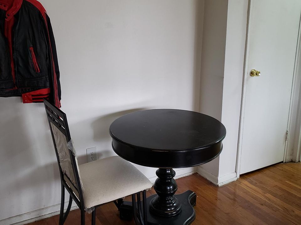 1st image of 125 Hempstead Gardens Dr APT K2d