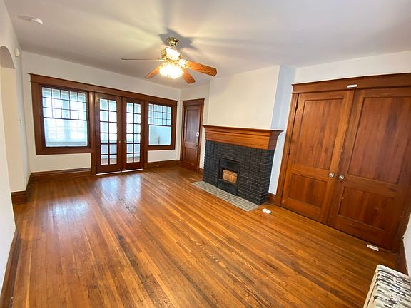 4th image of 2196-2200 Waldeck Ave #2196-1