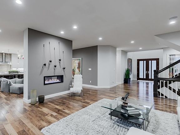 2nd image of 100 Shady Valley Dr
