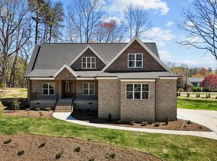 5321 McKinney Ct, Walkertown, NC 27051