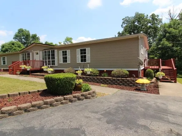 2830 Lower Toms Creek Rd, Barboursville, WV 25504