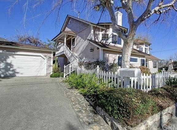 Detached Garage