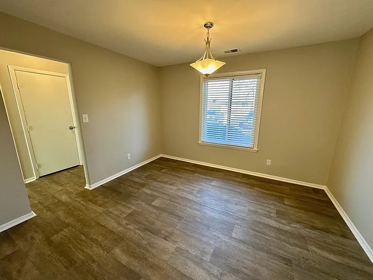 9000 Westfield Apartments — Photo 8