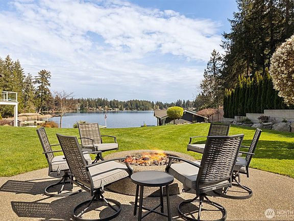 4th image of 4022 Long Lake Drive SE