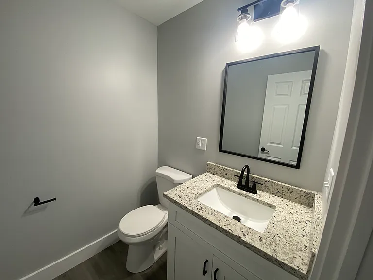 32 Main St #4 — Photo 9