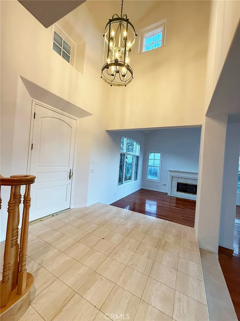 Building Photo - 3702 Avenida Callada
