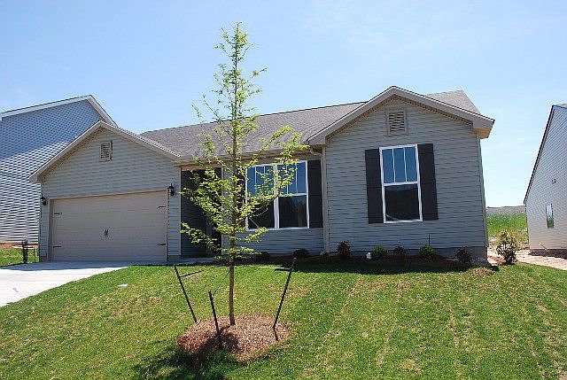 1st image of 874 NW Westlawn Drive