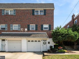 125 Meadow Ln, Philadelphia, PA