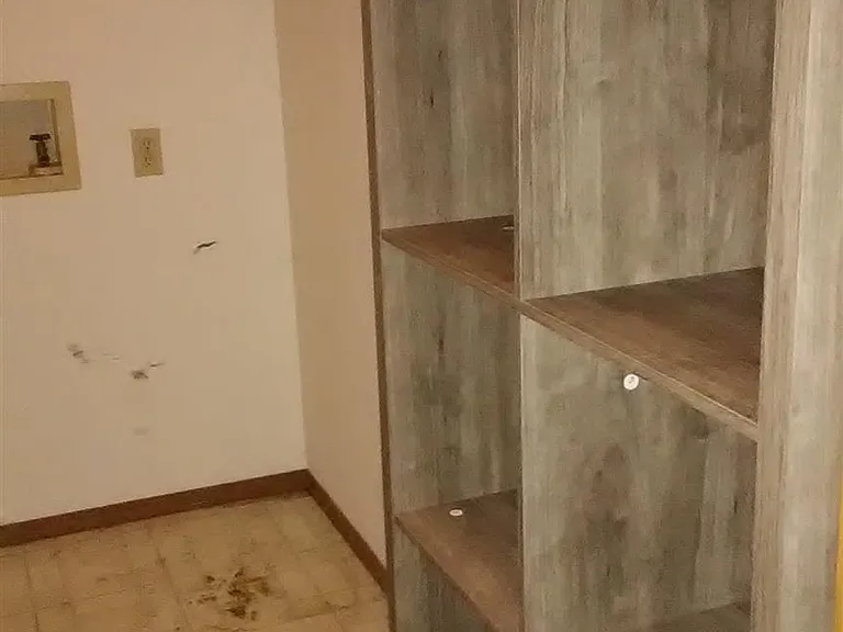 402 S Village Ct — Photo 6