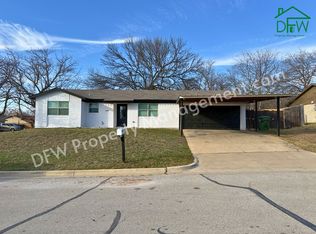 6101 Melody Ln, Watauga, TX 76148