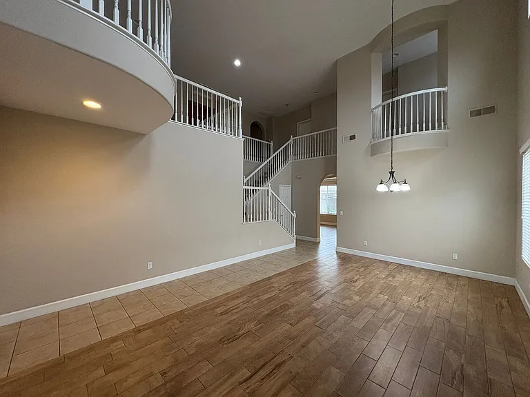 3116 W Buena Vista Ave — Photo 47