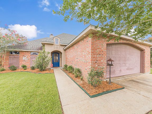 5th image of 305 Camelot Hill Dr