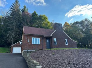 4 Edgewood Rd, Binghamton, NY 13903