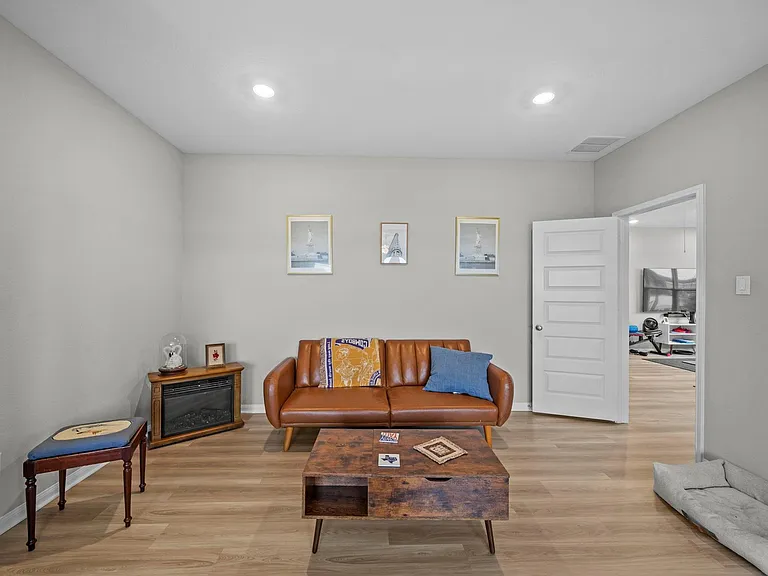 602 Sandy Bay Ln — Photo 23