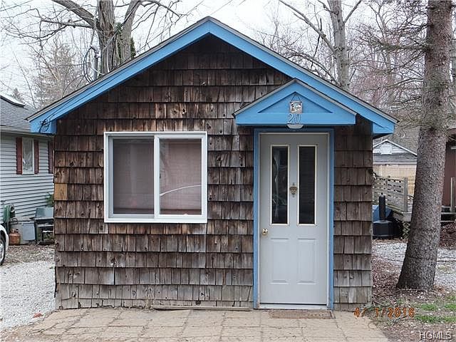 1st image of 20 Cottage Ln #0
