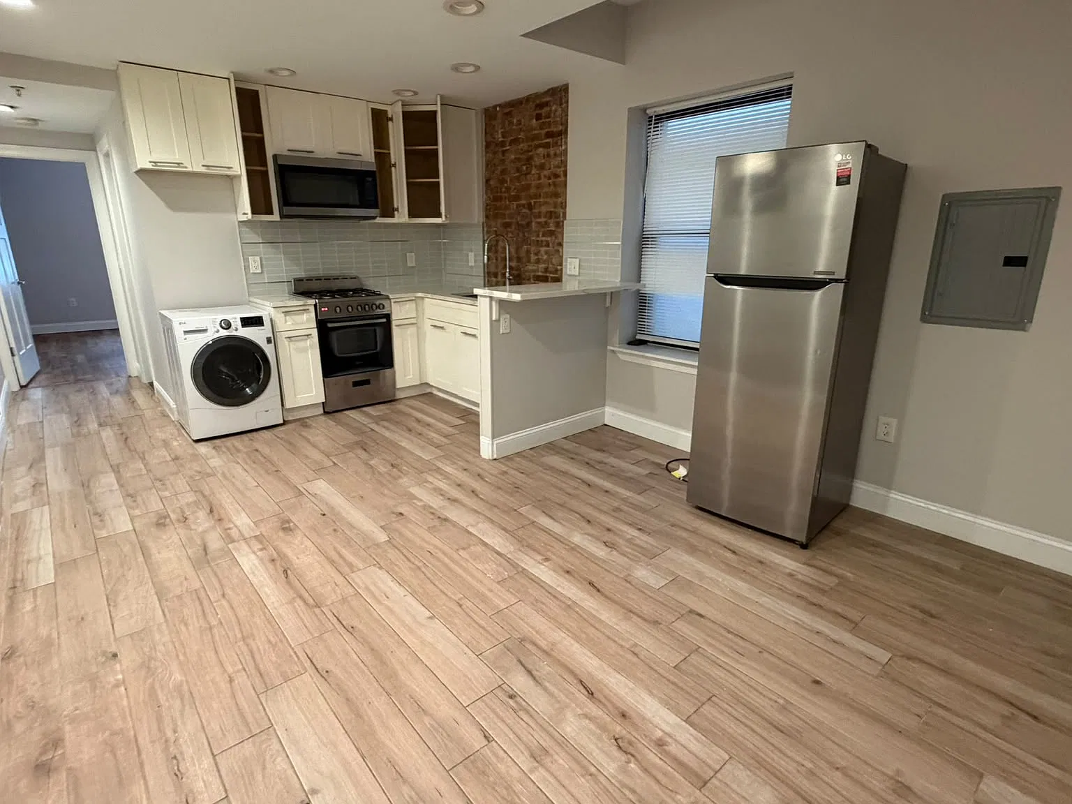 45 Clifton Pl — Photo 1