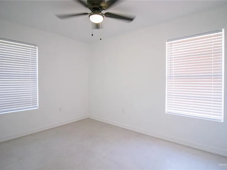 2537 Lindberg Ave — Photo 5