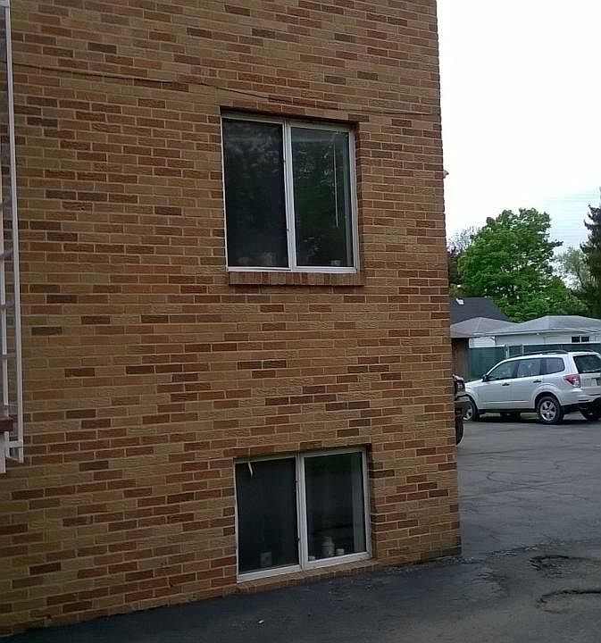 Building Photo 3
