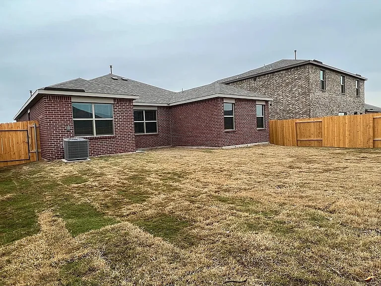 2013 Emma Ct — Photo 18