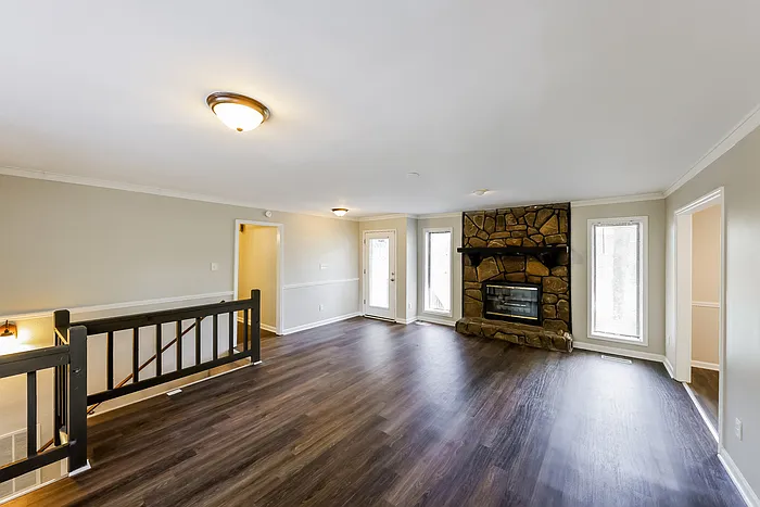 3405 Hilltop Rd SE — Photo 2