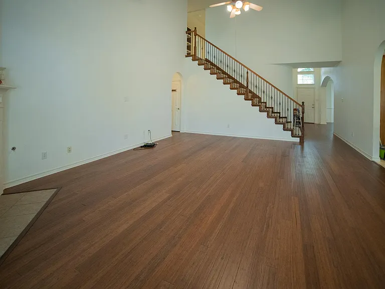 15105 Regal Oak Ln — Photo 5
