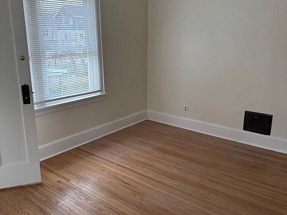 4th image of 3415 Evanston Ave #2