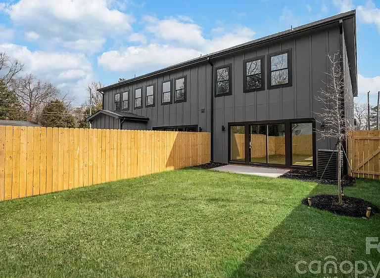 1800 Vinton St — Photo 12