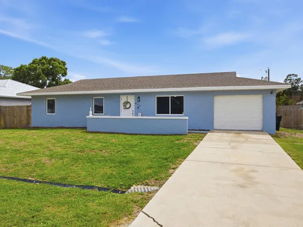 424 SE Fallon Drive, Port St Lucie, FL 34983