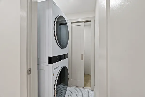 Rented by Compass | media 38