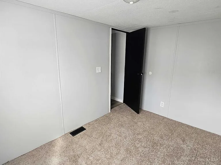 2737 W Washington Ctr #339 — Photo 11