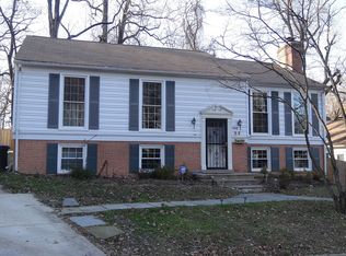 9806 Raleigh Tavern Ct, Bethesda, MD 20814