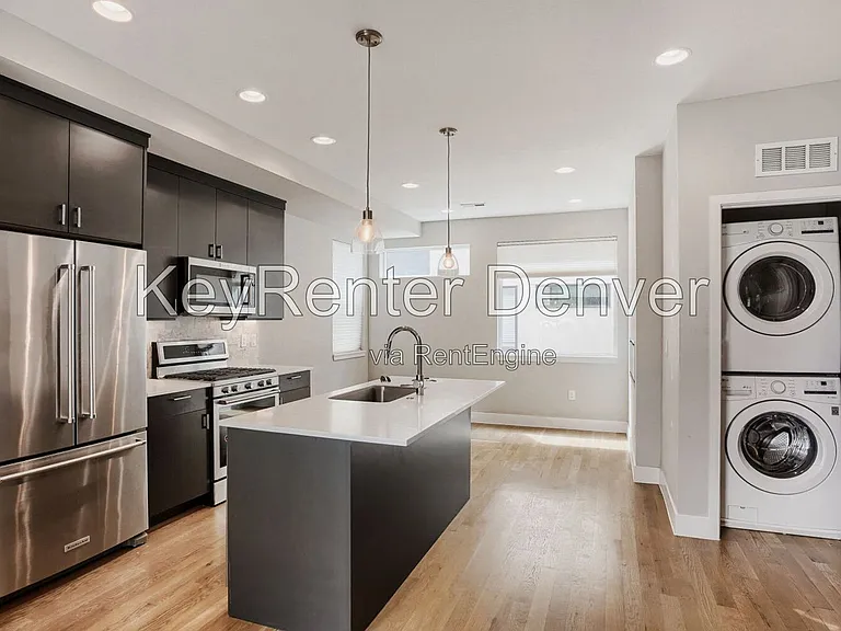 3820 N Zenobia St — Photo 2