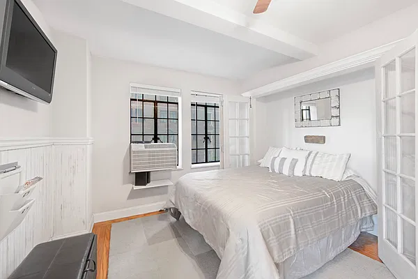 Sold by Compass | media 4