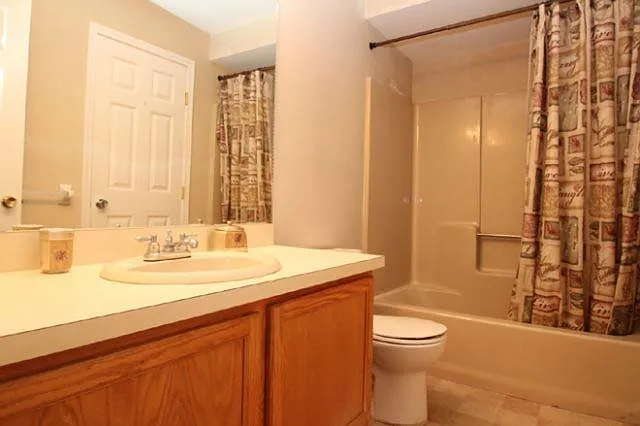 20 E Pembroke Rd #60 — Photo 6