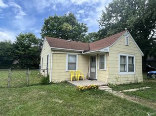 3228 Elmwood St, Monroe, MI 48162